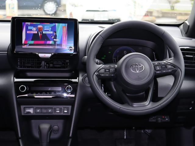 Toyota YARIS CROSS 2025