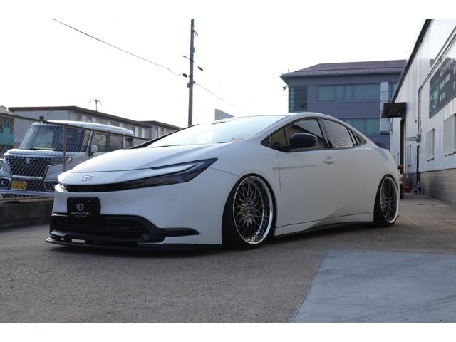 Toyota PRIUS 2023