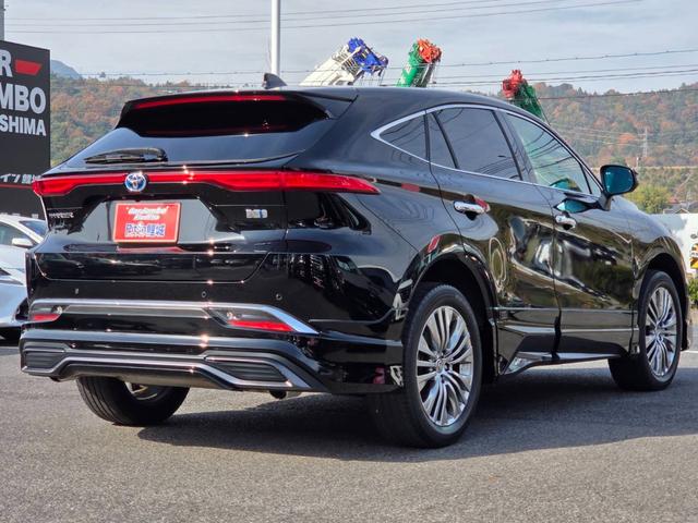Toyota HARRIER HYBRID 2021