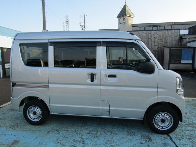 Mitsubishi MINICAB VAN 2025