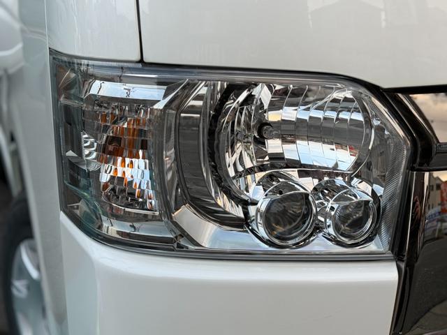 Toyota HIACE VAN 2024