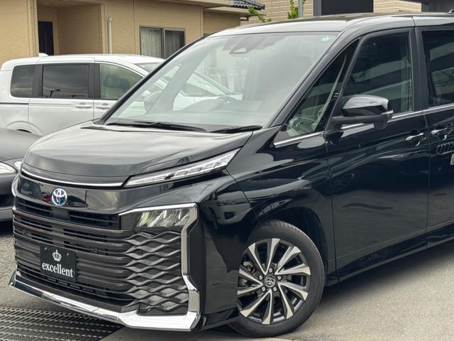 Toyota VOXY 2023