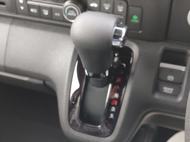 Honda N-BOX CUSTOM 2024