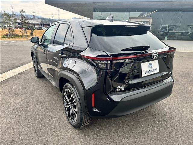 Toyota YARIS CROSS 2025