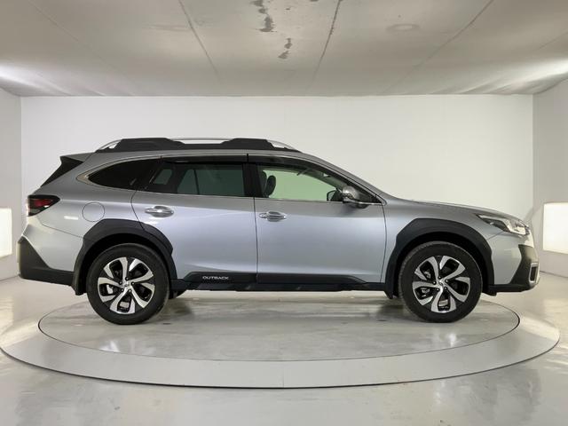 Subaru LEGACY OUTBACK 2022