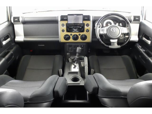 Toyota FJ CRUISER 2011