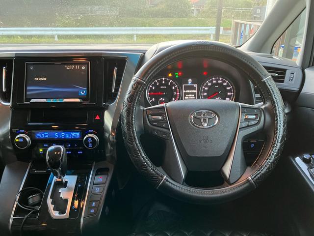 Toyota VELLFIRE 2016