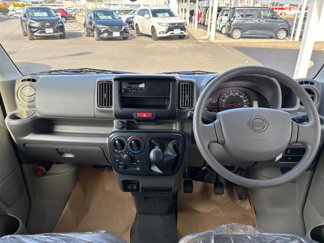 Nissan NV100 Clipper Van 2025