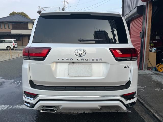 Toyota LAND CRUISER 2024