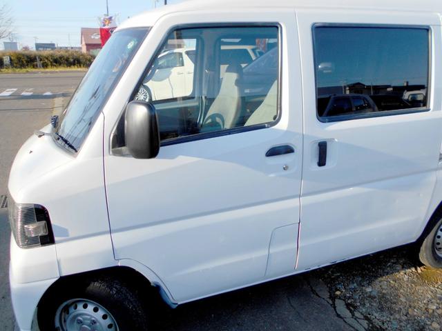 Mitsubishi MINICAB VAN 2011
