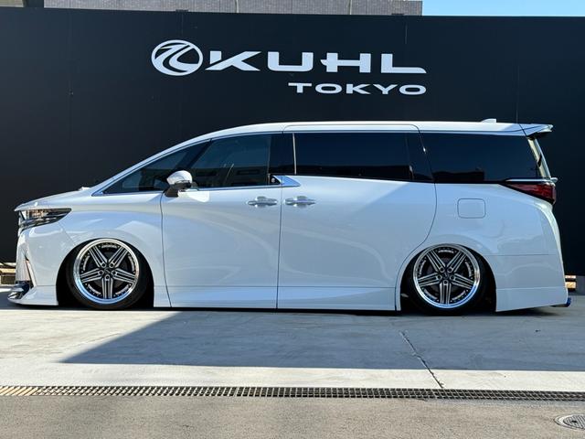 Toyota ALPHARD 2024