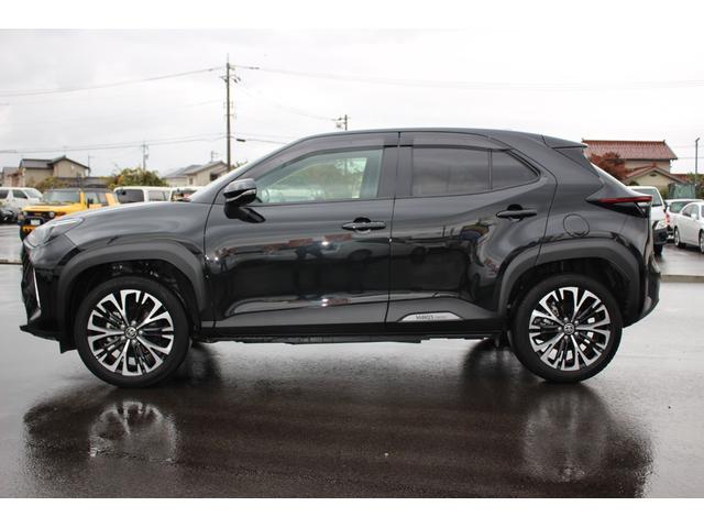 Toyota YARIS CROSS 2024
