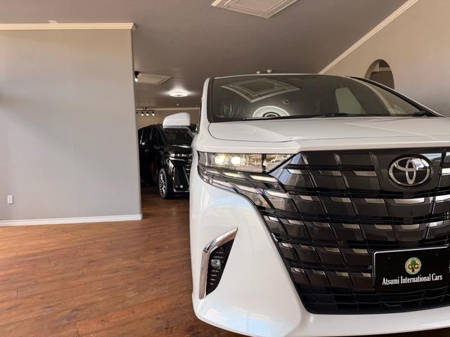 Toyota ALPHARD HYBRID 2026