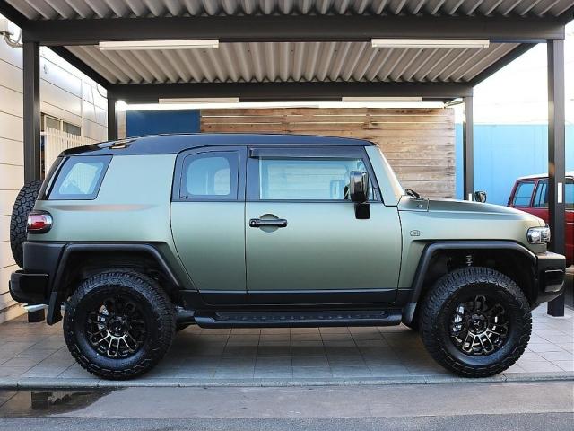 Toyota FJ CRUISER 2011