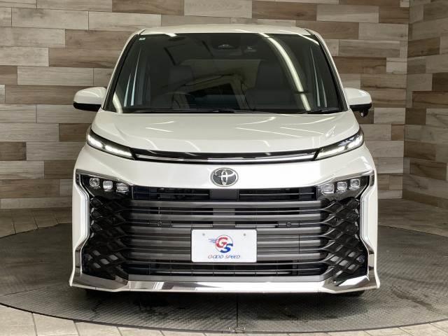 Toyota VOXY 2025