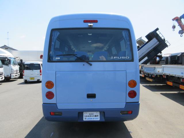 Mitsubishi Fuso ROSA 2015