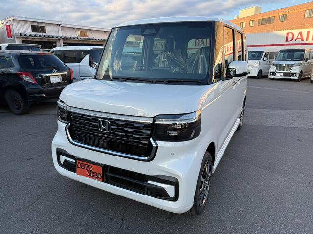 Honda N-BOX CUSTOM 2025