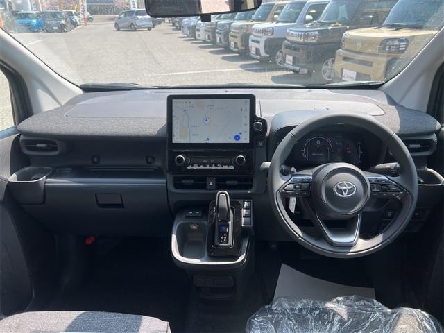 Toyota SIENTA 2025