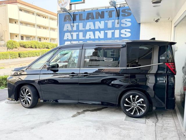 Toyota NOAH 2023
