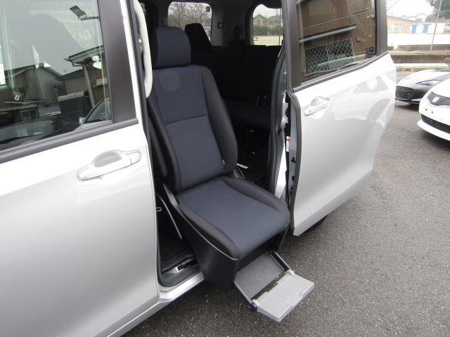 Toyota VOXY 2019