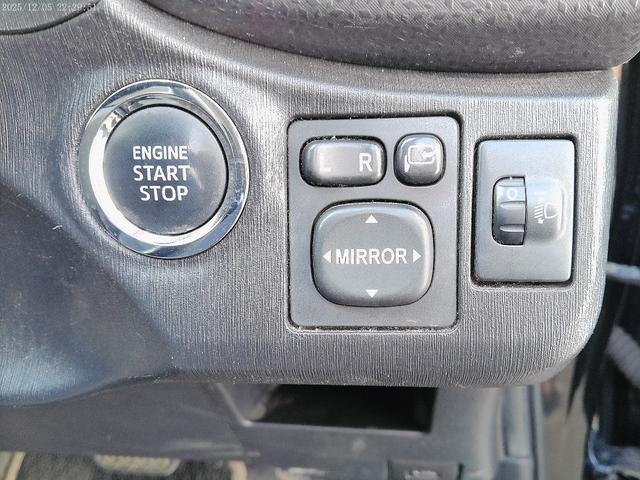 Toyota VITZ 2013