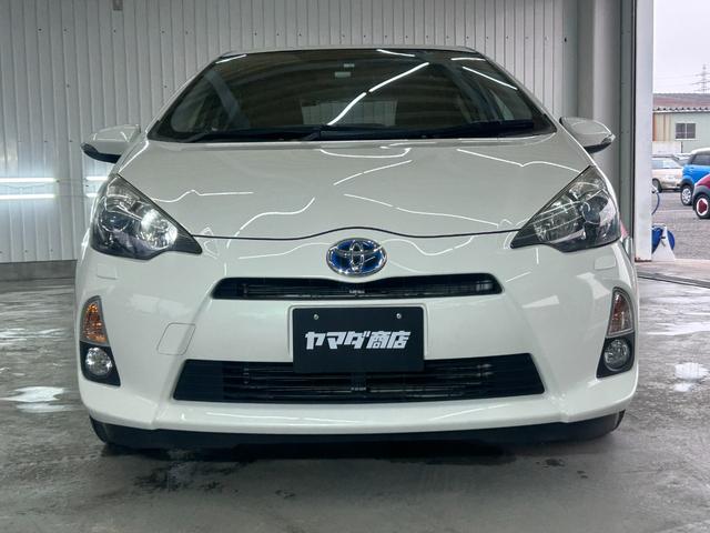 Toyota AQUA 2012