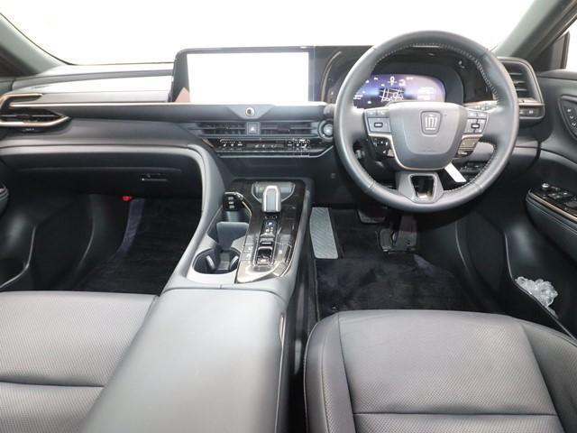 Toyota CROWN SPORT 2024