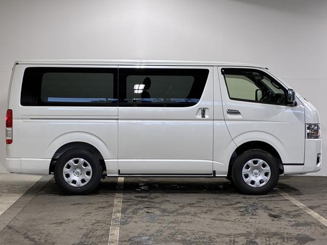 Toyota HIACE VAN 2026