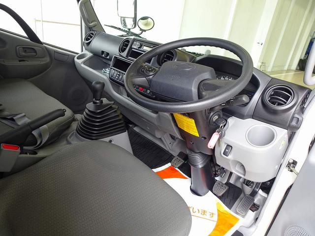 Hino DUTRO 2025