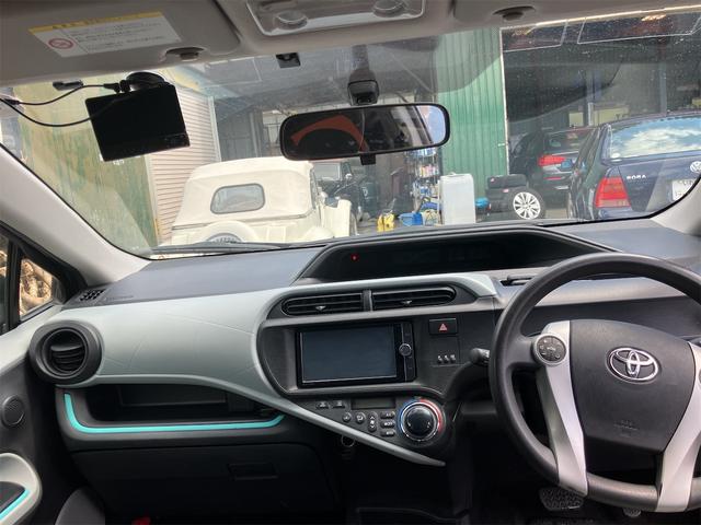 Toyota AQUA 2012