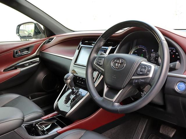 Toyota HARRIER HYBRID 2017