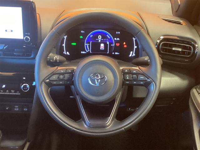 Toyota YARIS CROSS 2025