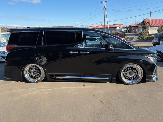 Toyota ALPHARD 2024