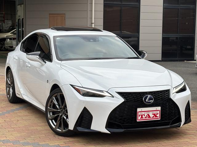 Lexus IS 2021
