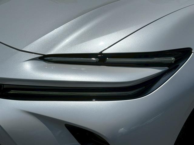 Toyota CROWN SPORT 2023