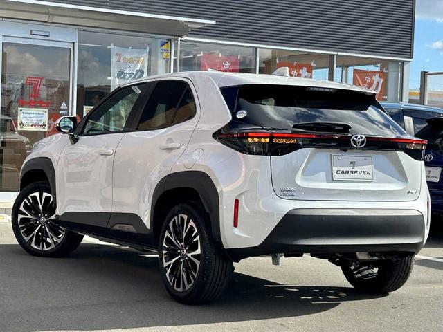 Toyota YARIS CROSS 2025