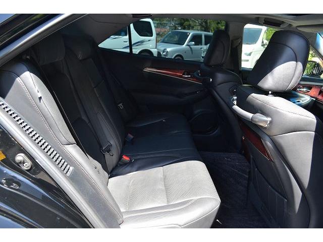 Toyota CROWN MAJESTA 2013