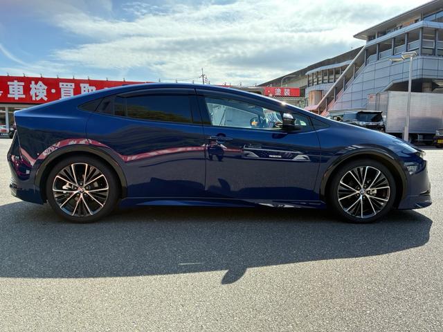 Toyota PRIUS 2023