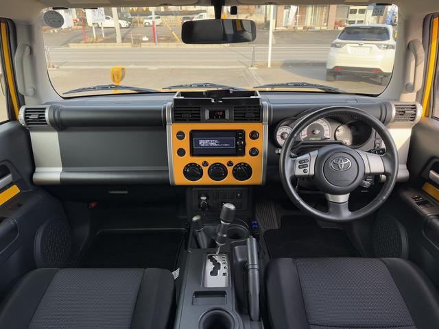 Toyota FJ CRUISER 2017