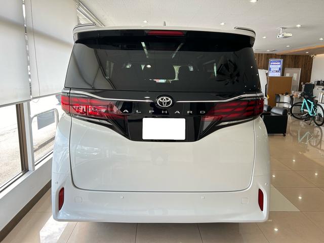 Toyota ALPHARD 2024