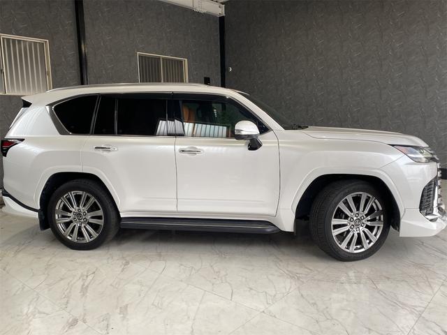 Lexus LX 2022