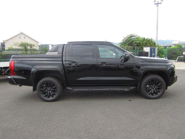 Mitsubishi TRITON 2025