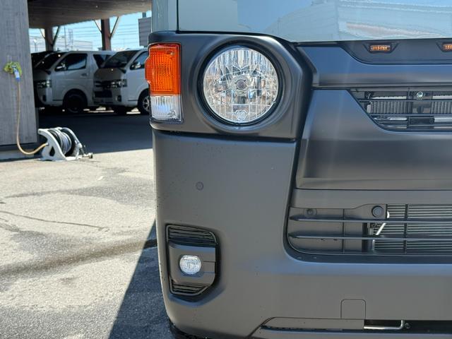 Toyota HIACE VAN 2026