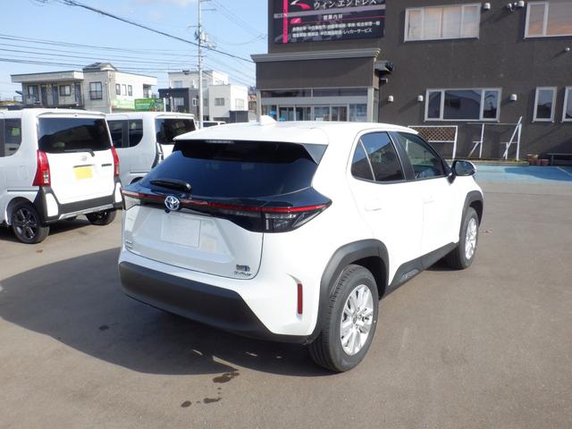 Toyota YARIS CROSS 2024
