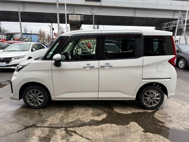 Toyota ROOMY 2023
