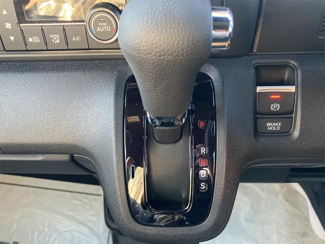 Honda N-BOX CUSTOM 2025