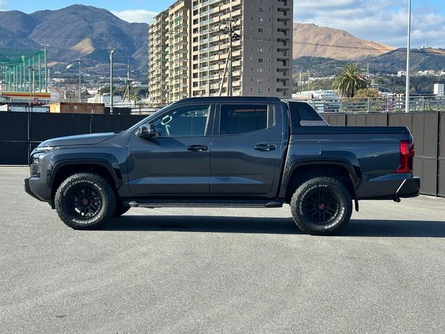 Mitsubishi TRITON 2024