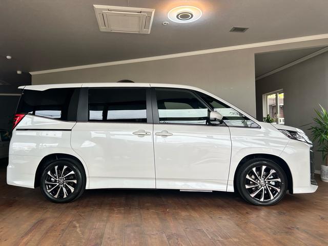 Toyota NOAH 2025