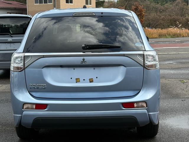 Mitsubishi OUTLANDER PHEV 2014