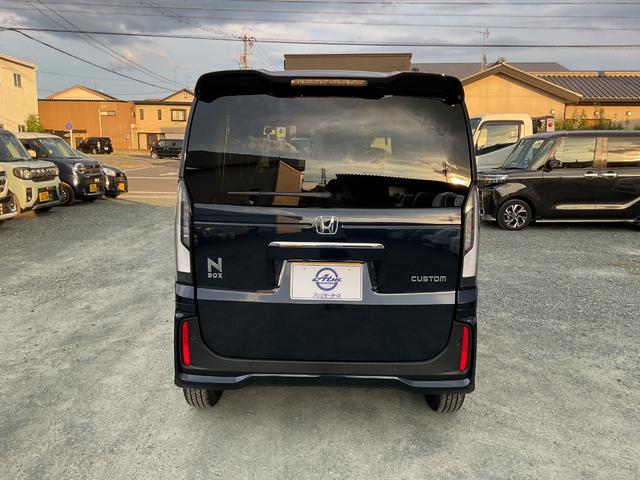 Honda N-BOX CUSTOM 2025